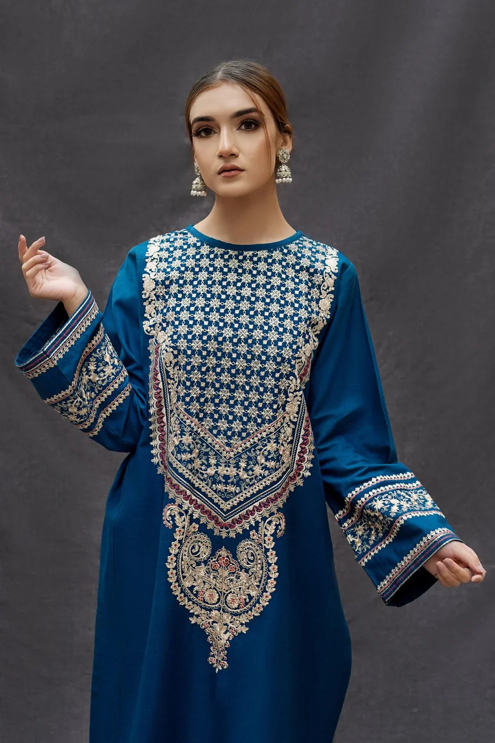 URGE - 3 PIECE EMBROIDRED DHANAK SUIT SV-1071