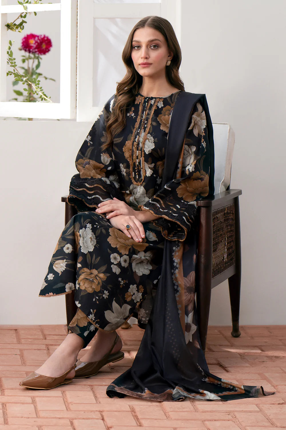 BAROQUE - 3 PIECE PRINTED KARANDI SUIT SV1022